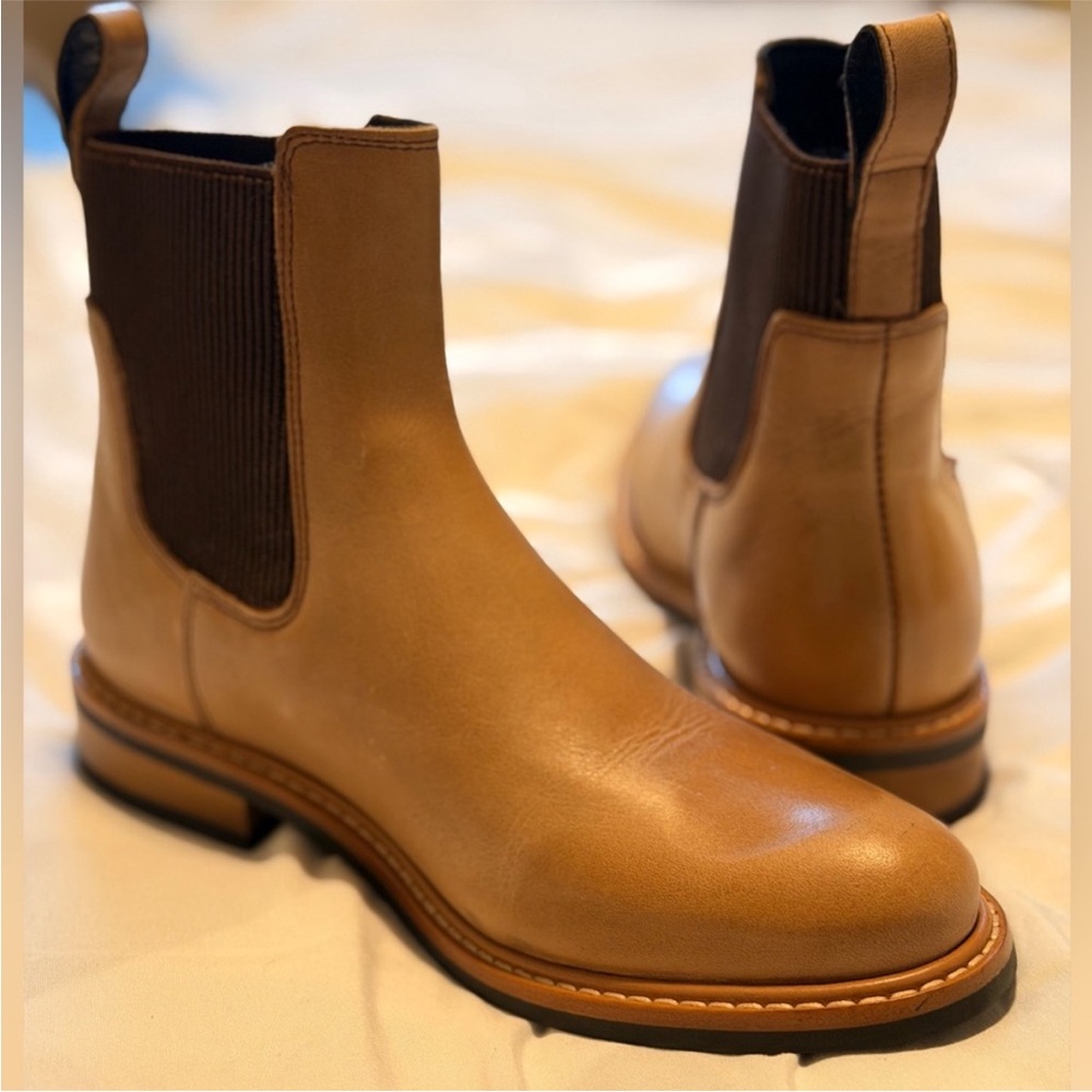 NWOB Nisolo Carmen Chelsea 2.0 boot women 7.5 leather (ethically sourced)